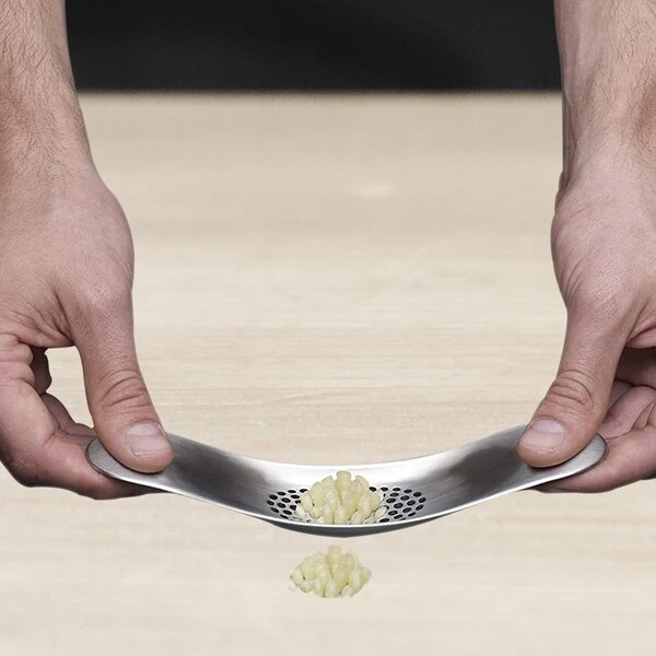 Stainless Steel Garlic Crusher Press And Peeler With Cleaning Brush 3-Piece Set, 2PK - Image 2