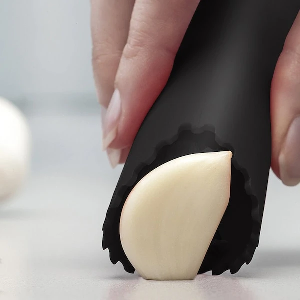 Stainless Steel Garlic Crusher Press And Peeler With Cleaning Brush 3-Piece Set, 2PK - Image 5